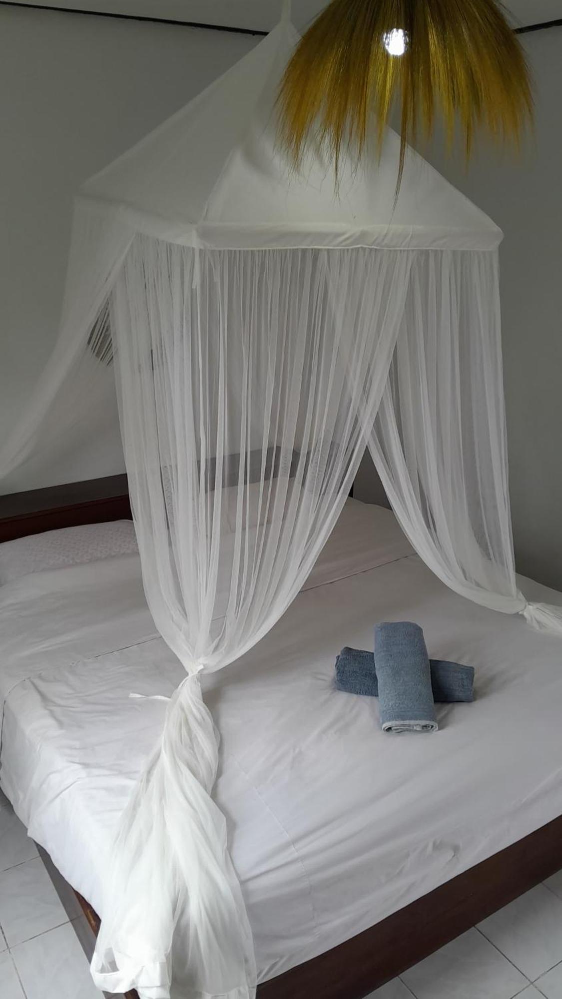 Bukit Kembar Ecotourism Hotel Gitgit Екстериор снимка